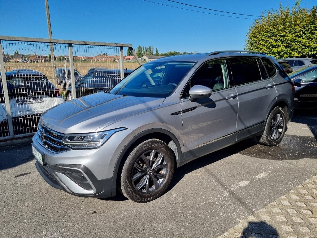 VOLKSWAGEN TIGUAN ALLSPACE, Achat, Entreprise, Phares entièrement LED, Noir