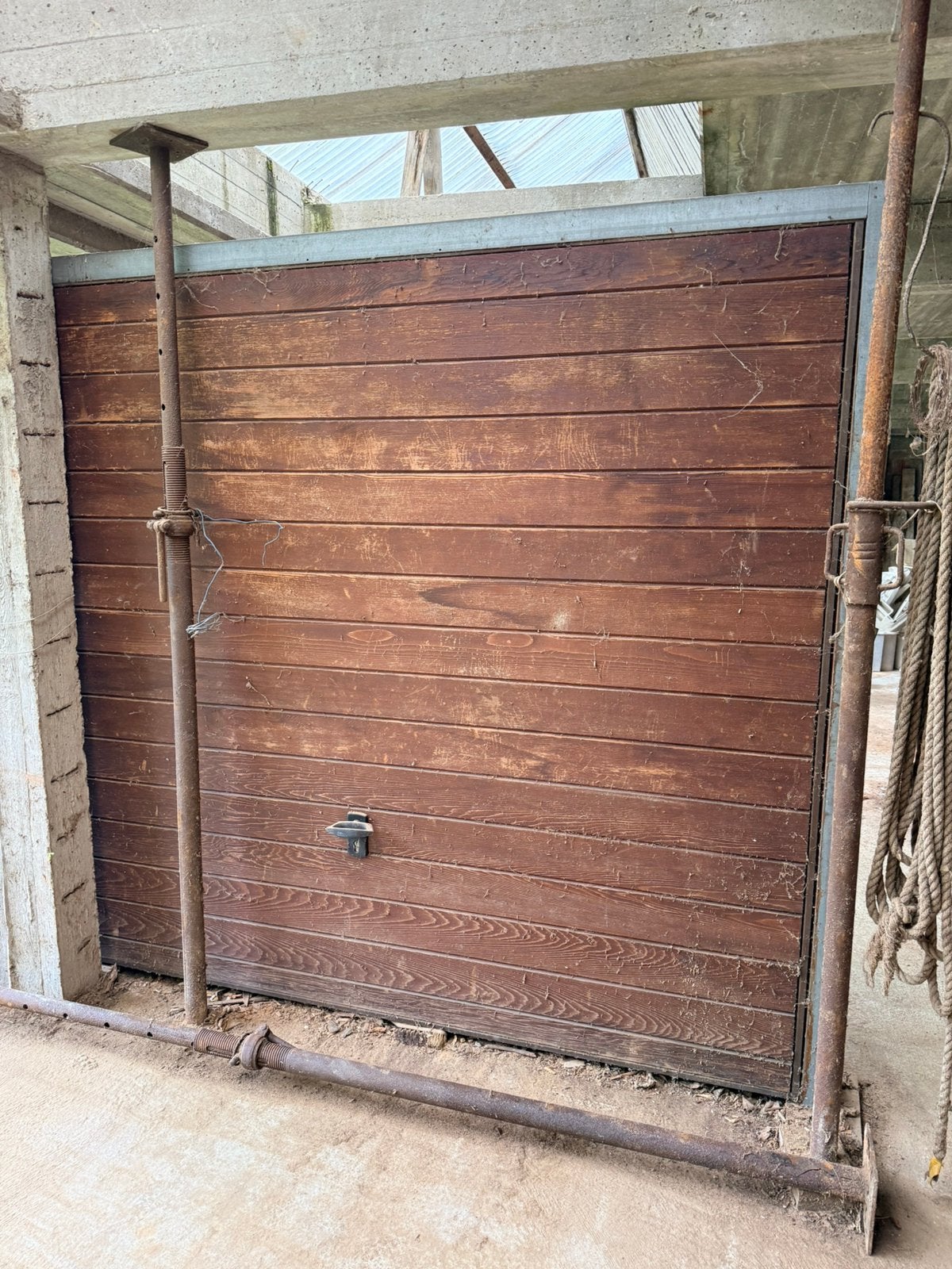 Porte de garage 2m60 x 2m20, Enlèvement, Utilisé, 120 cm ou plus, 215 cm ou plus
