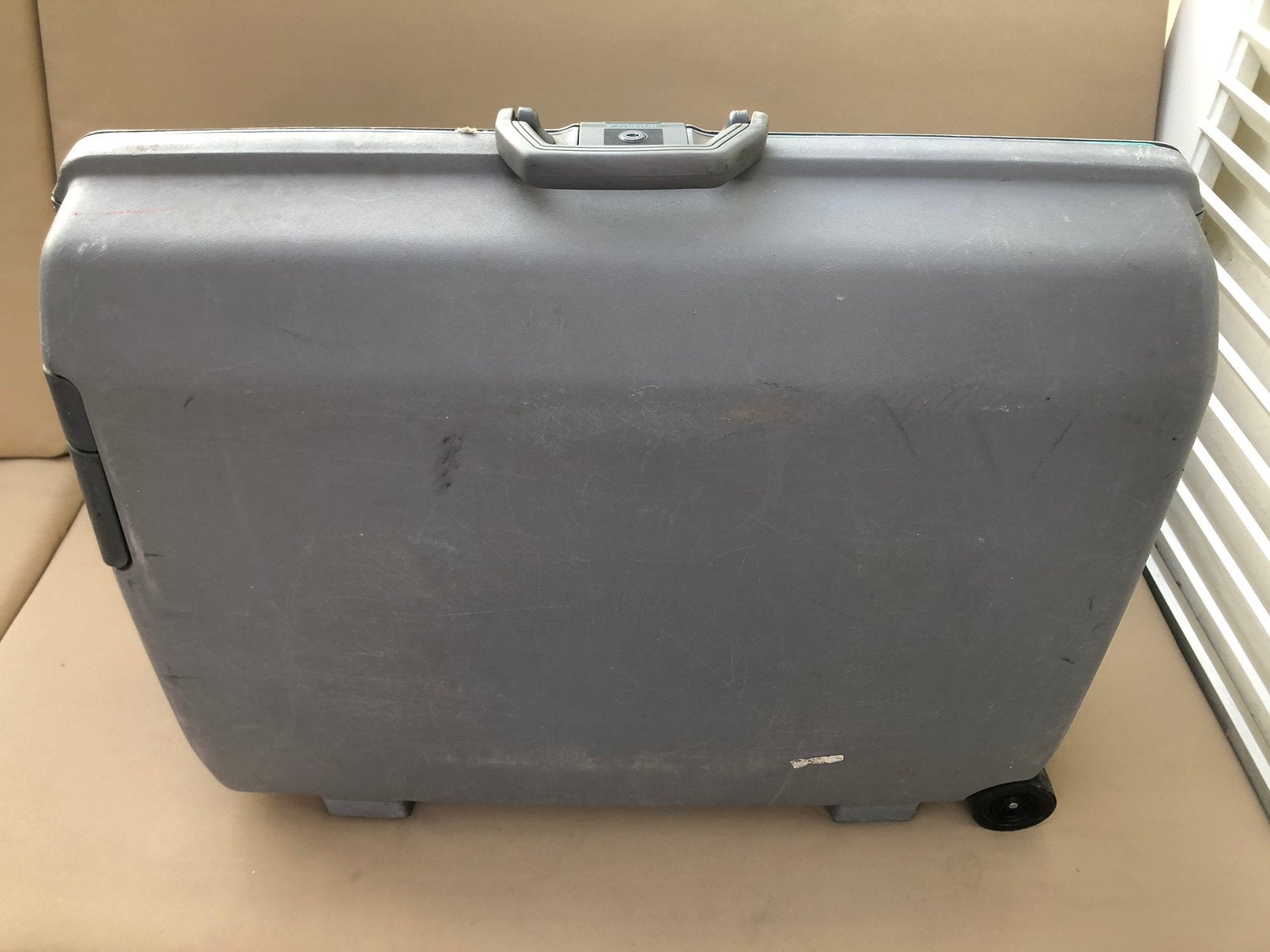 Étui SAMSONITE, Enlèvement, Utilisé, Plastique dur, Roulettes