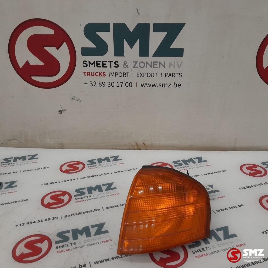 Occ clignoteur gauche avec support de lampe Merced, Utilisé