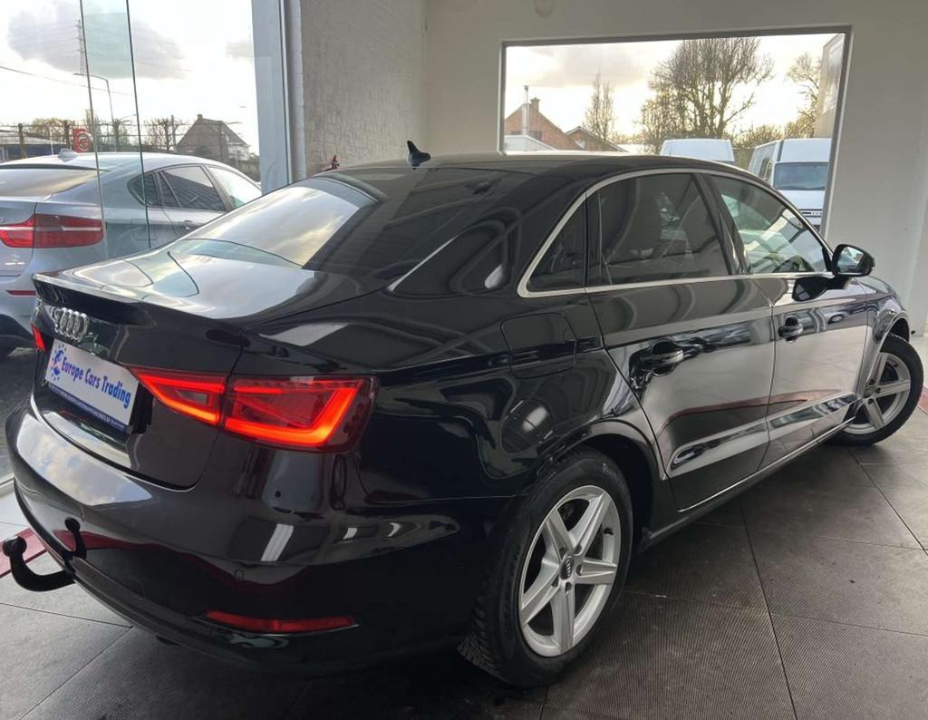 Audi A3 SEDAN AMBITION LUXE 1.6 TDI 110CH GAR 12M (bj 2014), Auto's, Gebruikt, Zwart, Blauw, Leder