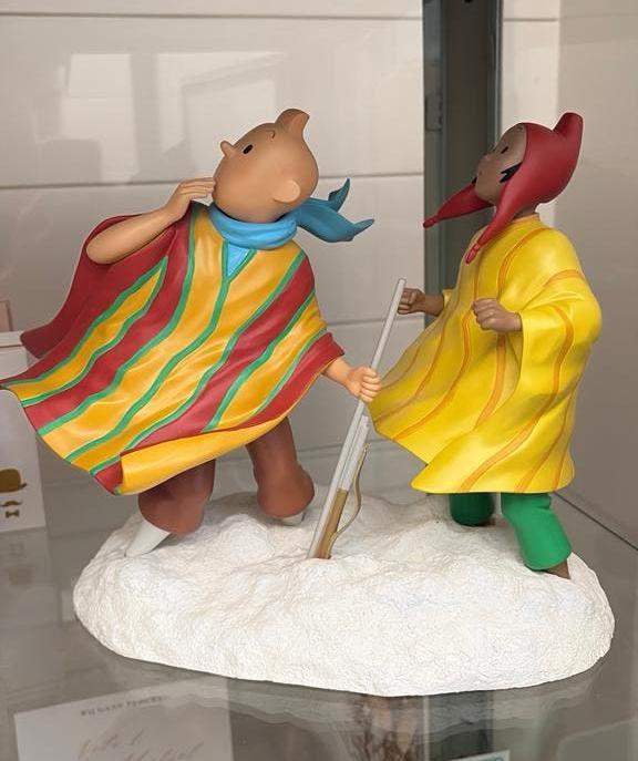 Tintin et zorrino dans la neige., Enlèvement ou Envoi, Comme neuf