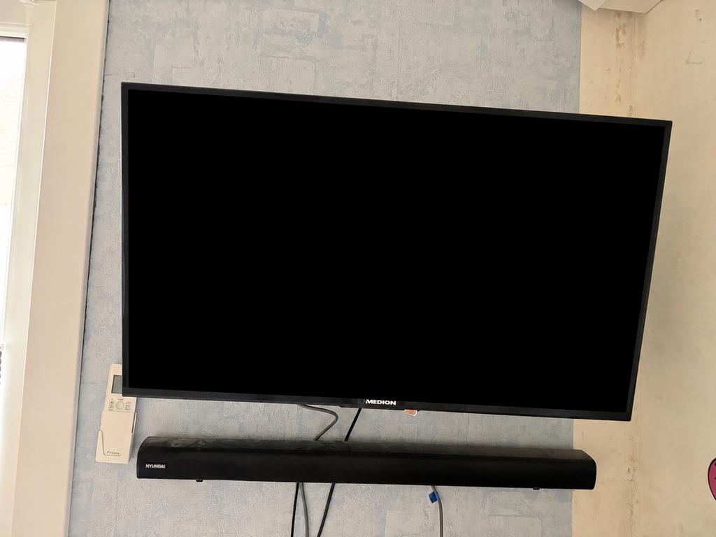 Tv, soundbar,chromecast en tv beugel, Audio, Tv en Foto, Televisies, Ophalen, Zo goed als nieuw, Smart TV