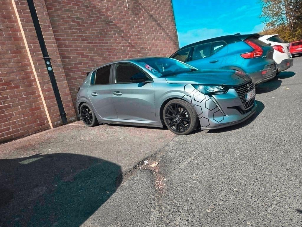 Peugeot 208 1.2 puretech, Auto's, Stof, Zwart, 5 zetels, 5 deurs