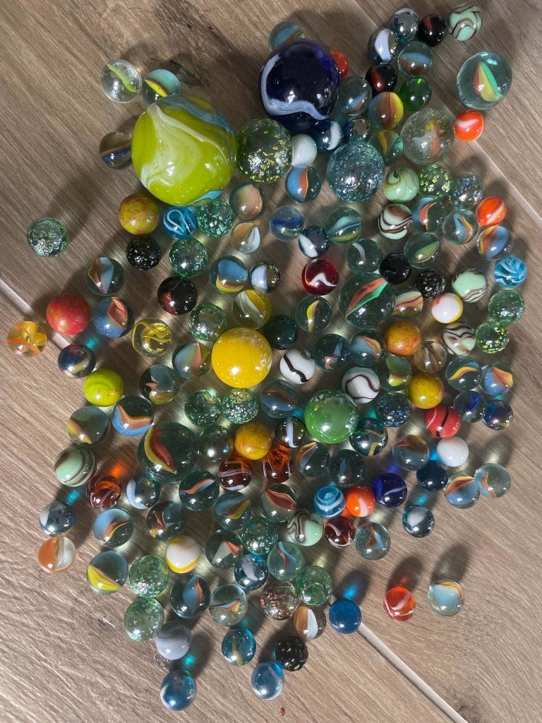 145 knikkers, Ophalen of Verzenden, Zo goed als nieuw