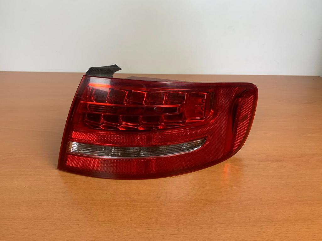 achterlicht Rechts audi A4 avant 2008 tot 2011 buiten, Autos : Pièces & Accessoires, Éclairage, Audi, Utilisé, Enlèvement ou Envoi