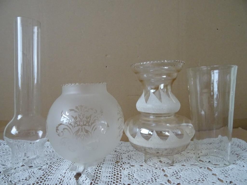 Antiek olielamp glas voor olielamp 9euro per stuk 14 tot30cm, Antiek en Kunst, Antiek | Verlichting, Ophalen of Verzenden