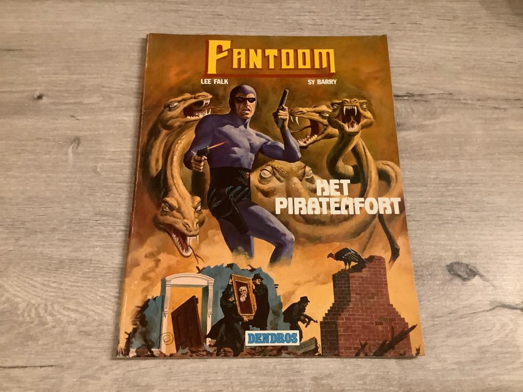Bande dessinée Fantôme : Le Fort Pirate, Une BD, Enlèvement ou Envoi, Utilisé, Lee Falk