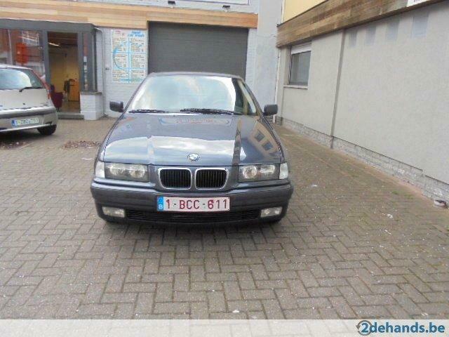 bmw 316i en bon etat/clima/car pass, Auto's, Zwart, Elektrische ramen, Handgeschakeld, 5 deurs