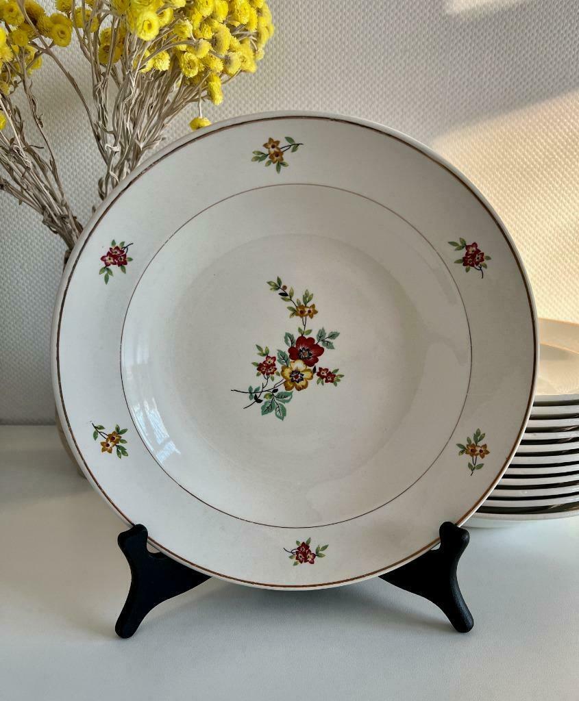 12 assiettes profondes Boch La Louvière Printemps, Enlèvement