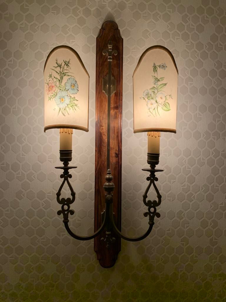 Antieke wandlamp, Enlèvement