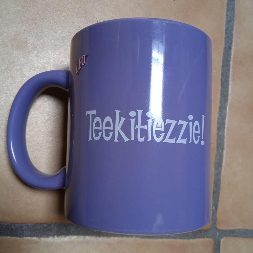 Mok van Leo, Huis en Inrichting, Ophalen of Verzenden, Zo goed als nieuw