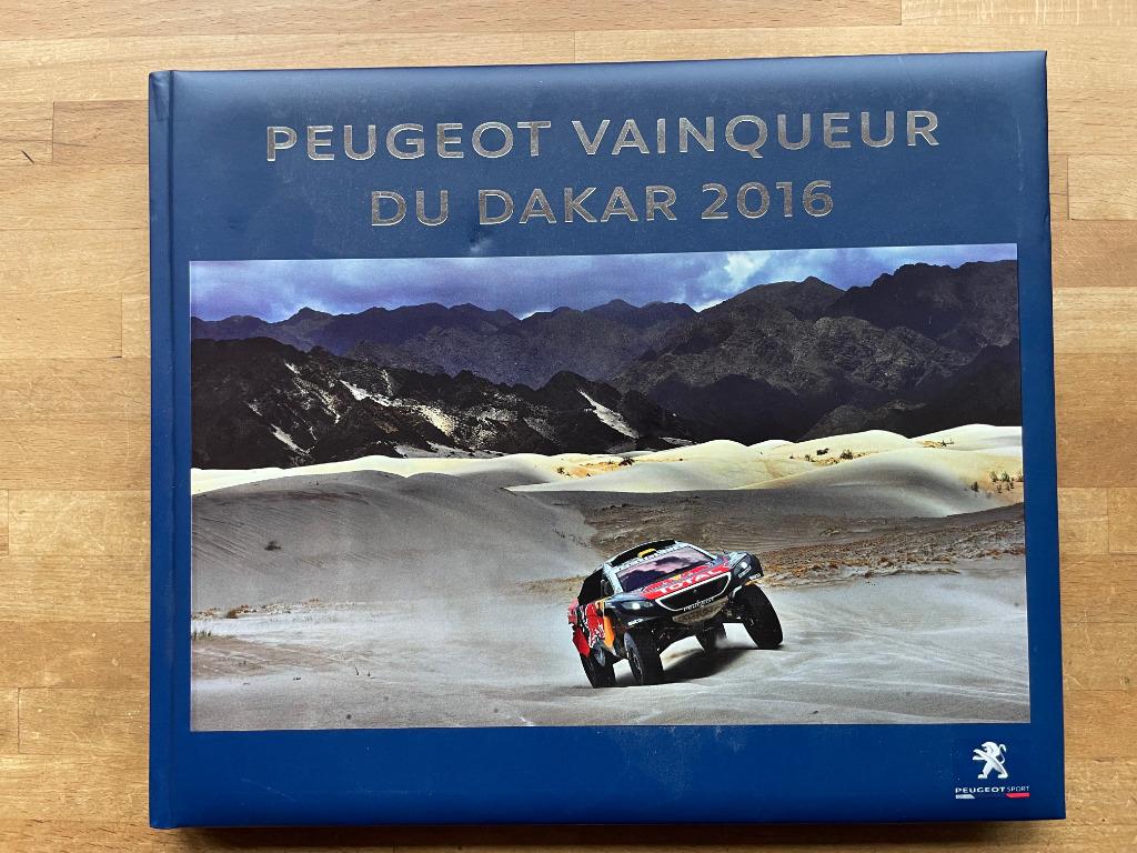Livre NEUF “Peugeot vainqueur du Dakar 2016”, Enlèvement ou Envoi, Neuf, Peugeot