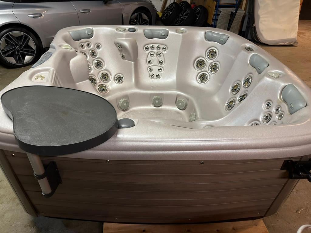 Jacuzzi gratis livree installer, Enlèvement ou Envoi