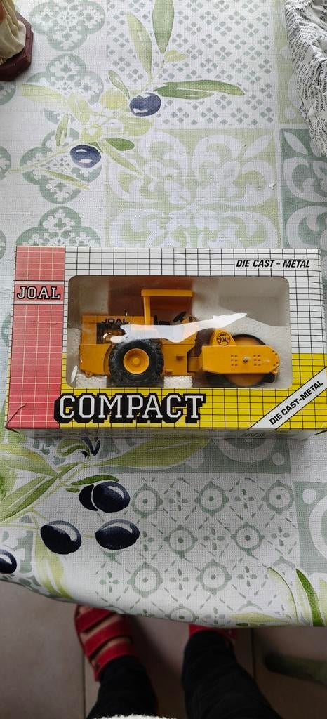 Joal 1/50 Scale Diecast 221-Caterpillar Steam Roller., Ophalen