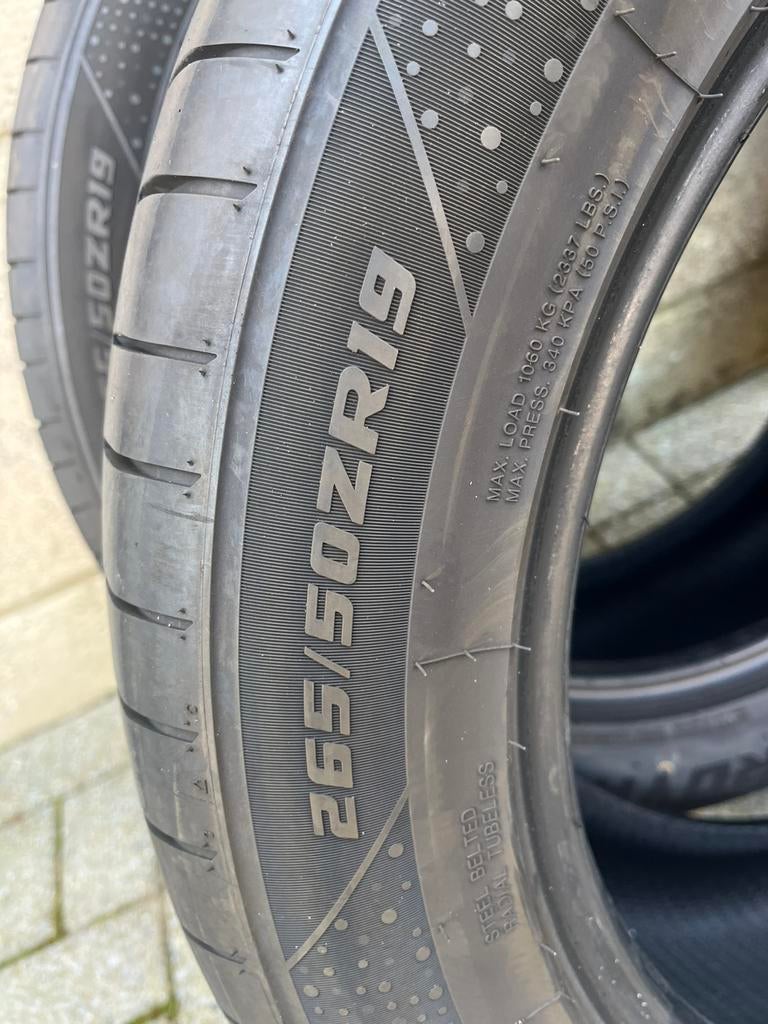 4 bijna nieuwe banden Porsche Cayenne, Auto-onderdelen, Banden en Velgen, Ophalen, Band(en)