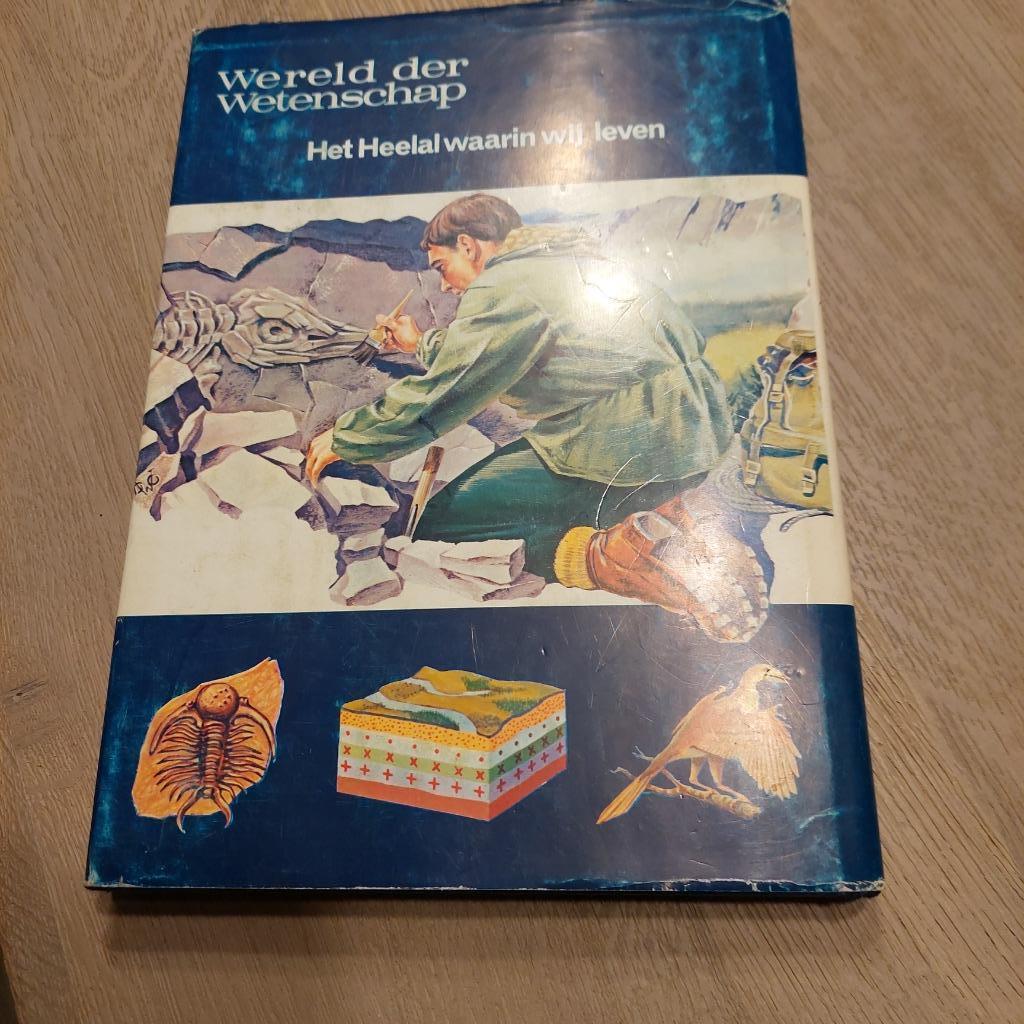 boek "Wereld der wetenschap - De ontwikkeling der aarde", Boeken, Gelezen, Overige wetenschappen, Ophalen of Verzenden, Dempsey en Larkin