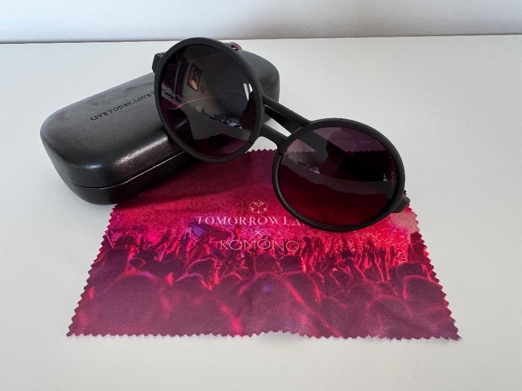 Tomorrowland Komono, Ophalen of Verzenden