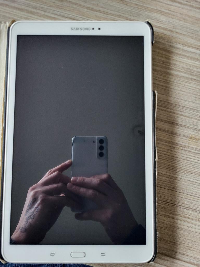 Tablet samsung 16gb in perfecte staat, 9 inch, Sm-t850, Ophalen of Verzenden, Zo goed als nieuw