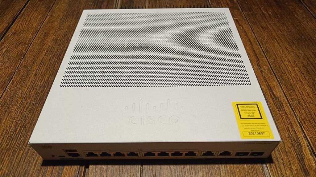 C1000 8P-2G-L, 8-poorts Gigabit-beheerde switch PoE+-, Ophalen of Verzenden, Zo goed als nieuw