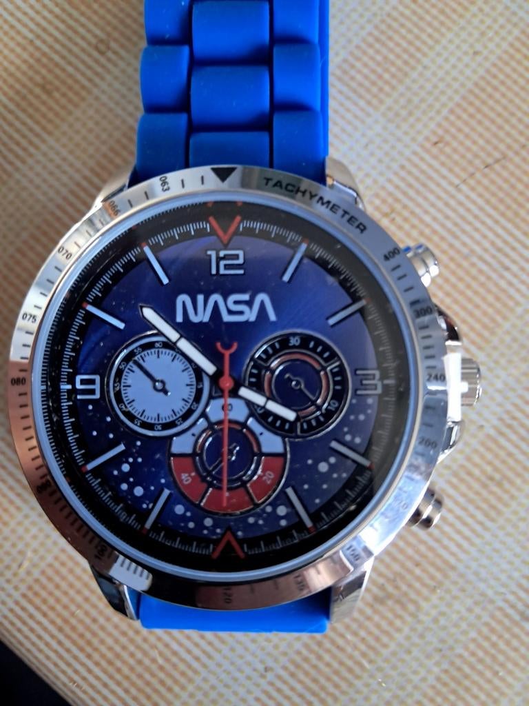 Montre hommes, Enlèvement ou Envoi