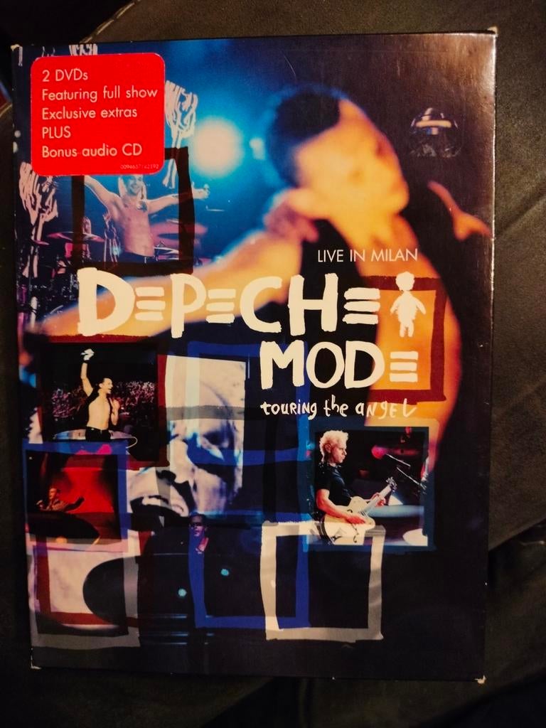 DVD Depeche mode touring the angel - Live in Milan, Ophalen of Verzenden, Zo goed als nieuw