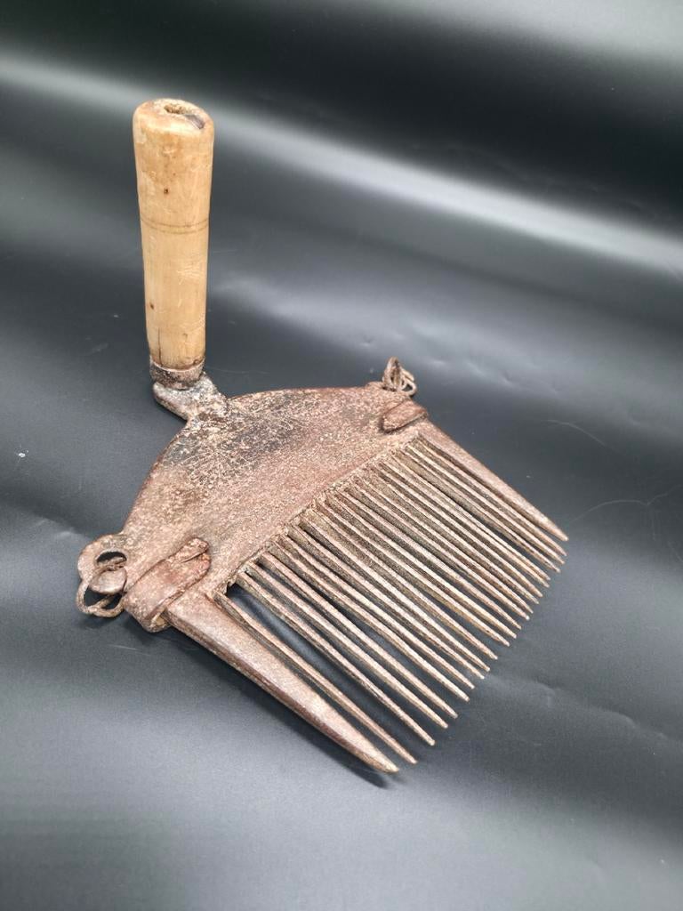 Outils de jardin anciens au début du 20e siècle, Enlèvement