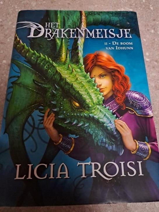Licia Troisi - 2 De boom van Idhunn, Boeken, Ophalen of Verzenden, Licia Troisi