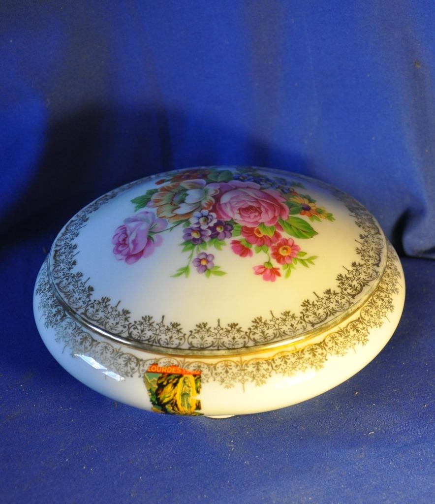 boite a bijoux ou bonbonnière lourdes en porcelaine limoges, Enlèvement ou Envoi