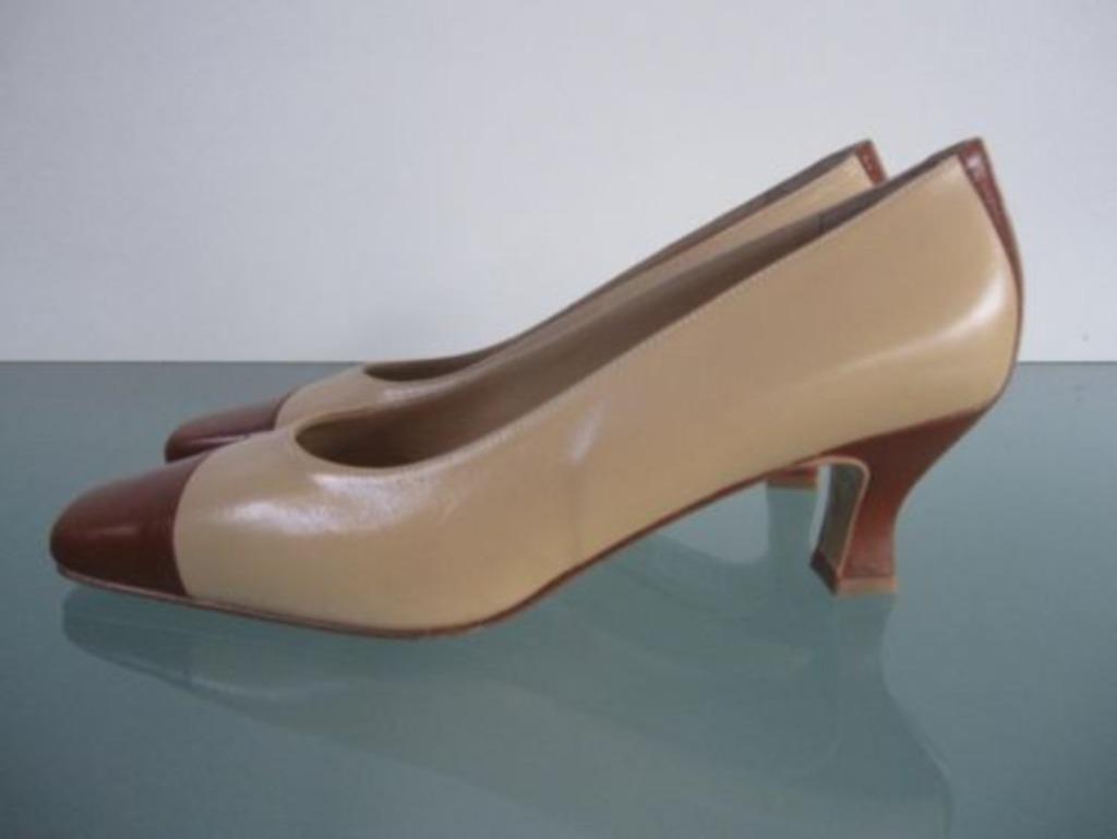 Gratis Verzenden | Antonio Paolo nieuwe beige pumps 41, Pumps, Verzenden, Beige, Nieuw