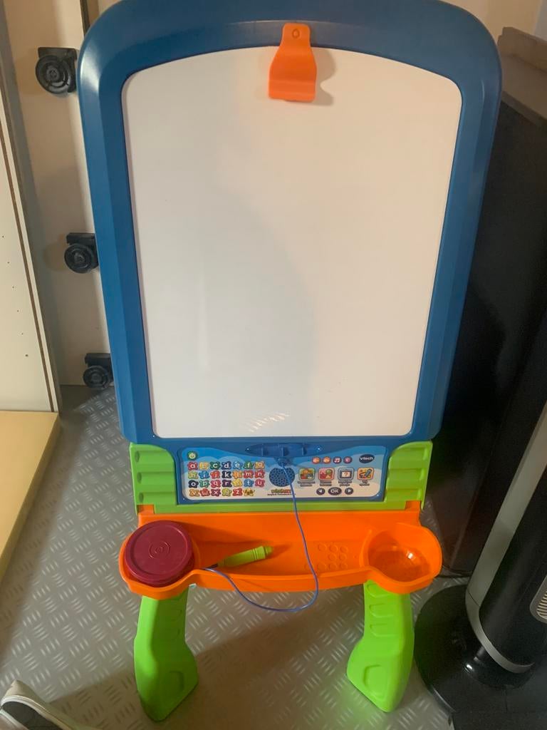 3 in 1 bord vtech, Ophalen of Verzenden, Zo goed als nieuw, Krijtbord