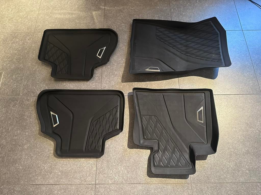 Tapis de sol et tapis de coffre en caoutchouc d'origine BMW, Enlèvement, Comme neuf