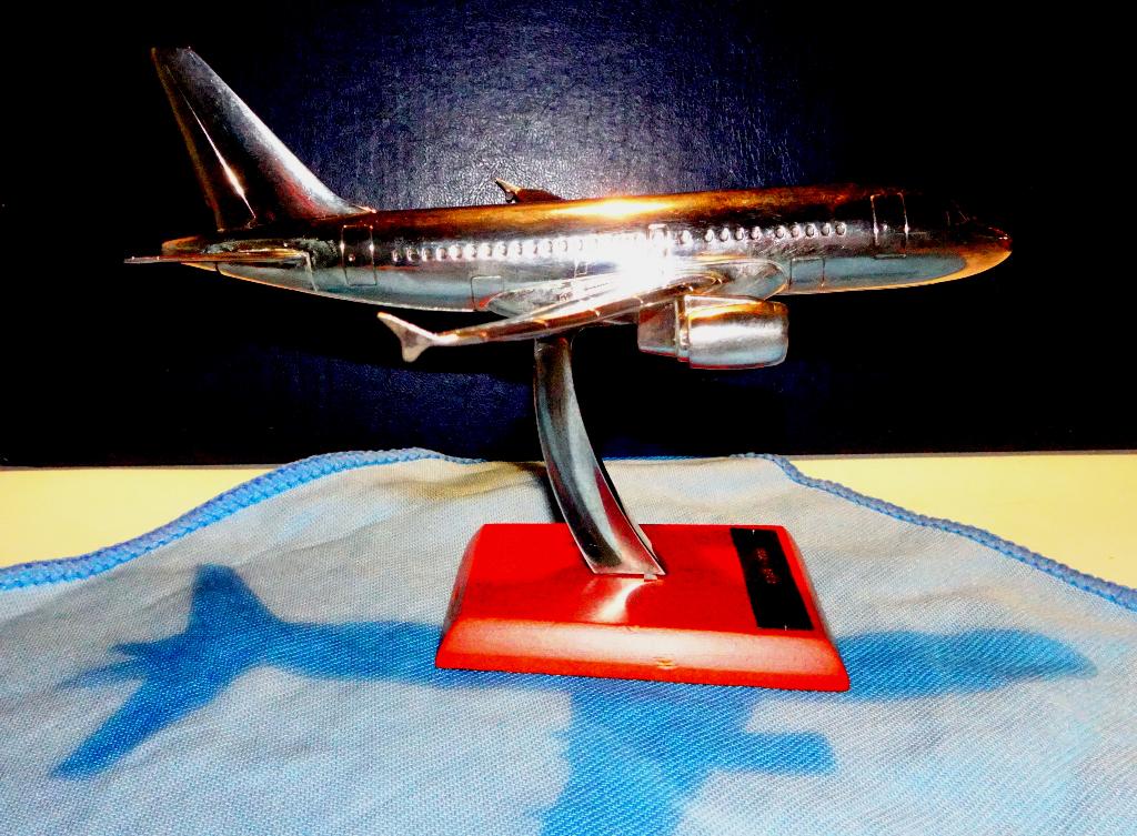 Modelvliegtuig Silverwings Airbus A319 1/200, Verzenden, Zo goed als nieuw, Schaalmodel