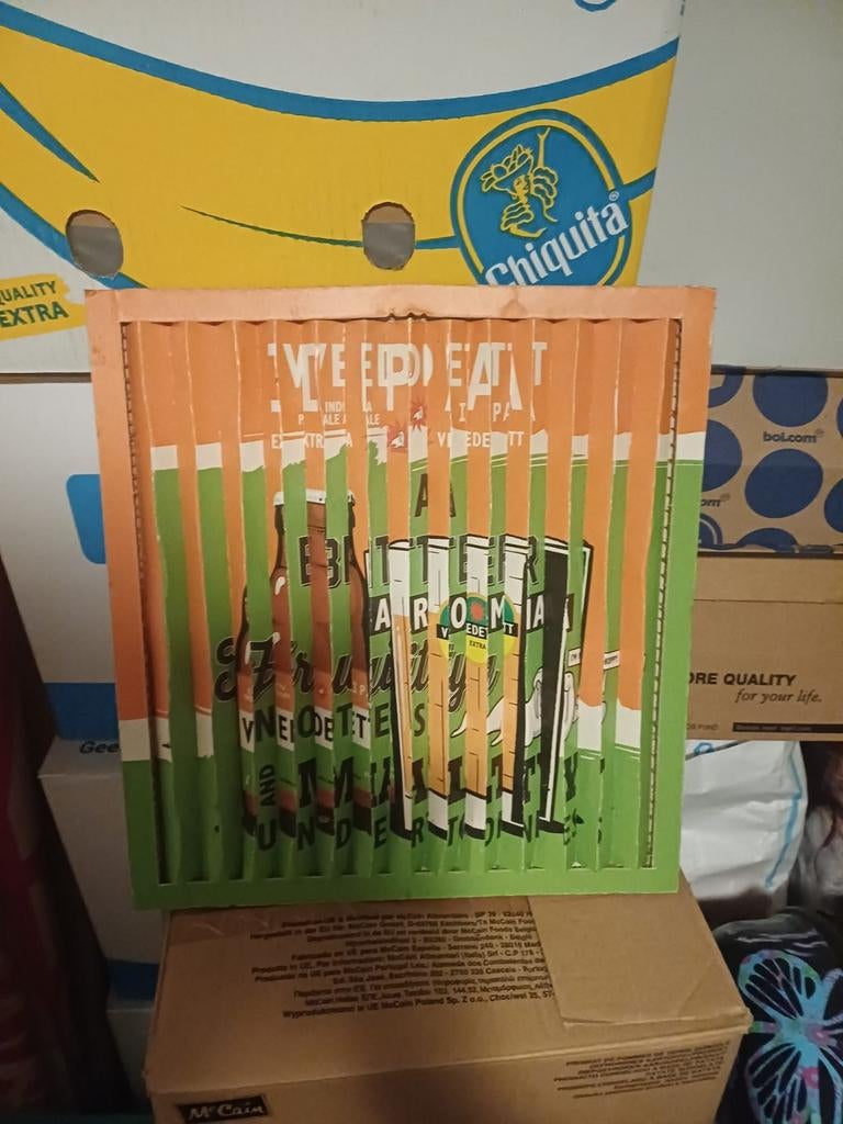 Kartonnen reclame bier vedett ipa, Envoi