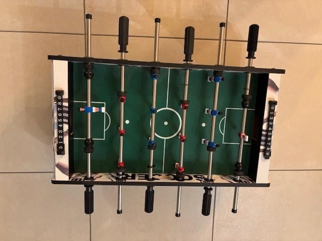 TafelVoetbal op pootjes, Hobby en Vrije tijd, Een of twee spelers, Ophalen, Zo goed als nieuw, Andere