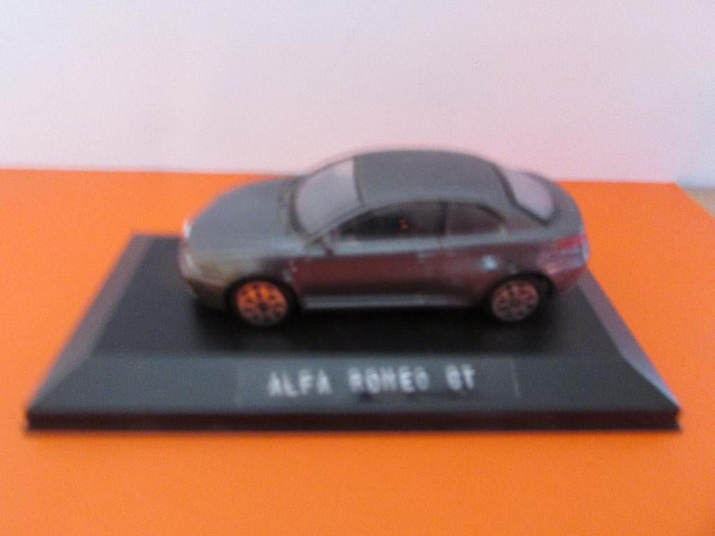 ALFA ROMEO GT , 1 : 43, Ophalen of Verzenden, Zo goed als nieuw, Auto, Overige merken