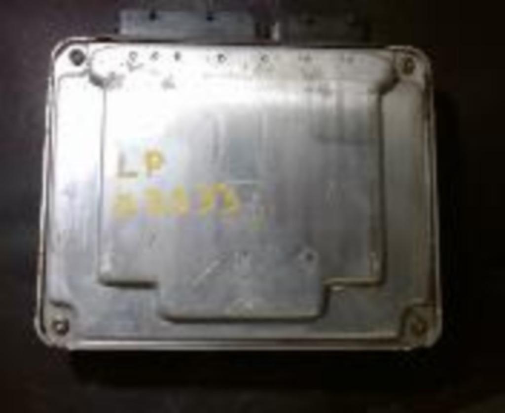 Boitier moteur VW VOLKSWAGEN GOLF BOSCH 0 281 010 174, 02810, Enlèvement ou Envoi, Utilisé, Volkswagen