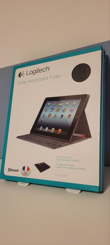 Logitech Solar toetsenbord voor ipad, Computers en Software, Ophalen, Zo goed als nieuw