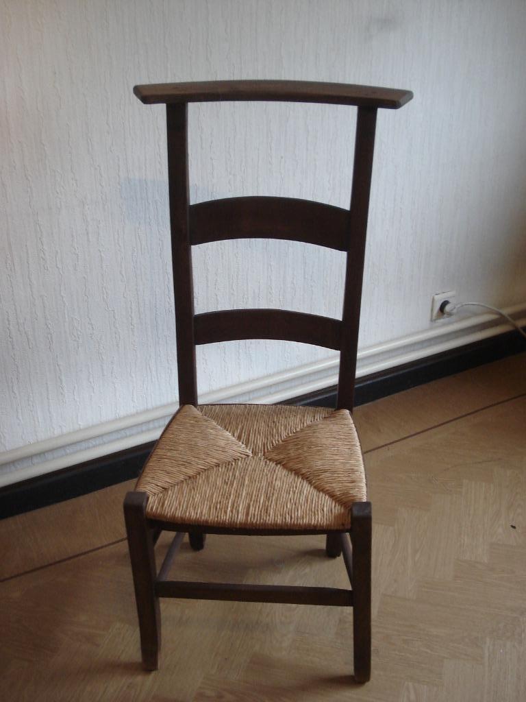 kerkstoel in zeer goede staat, Antiek en Kunst, Antiek | Meubels | Stoelen en Sofa's, Ophalen