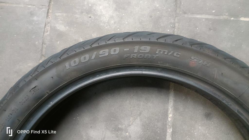 Harley-Davidson voorband 100/90/19 metzeler cruisetec, Motoren, Ophalen of Verzenden