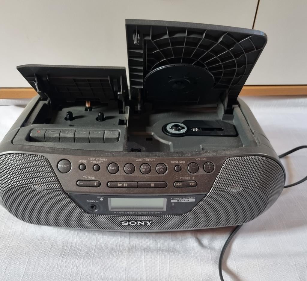 Vintage SONY Radiocassette / CD, Ophalen, Zo goed als nieuw, Radio