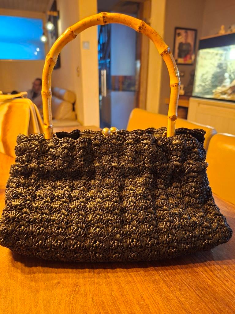 Vintage gehaakte handtas met bamboe handvat, Handtassen en Accessoires, Tassen | Damestassen, Ophalen of Verzenden, Handtas