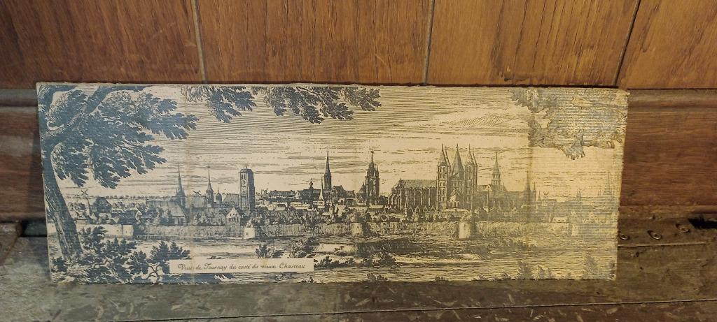 Oude gravure Doornik, 40x14, n46, Antiek en Kunst, Kunst | Etsen en Gravures, Gravure, Cartografie, Ophalen of Verzenden