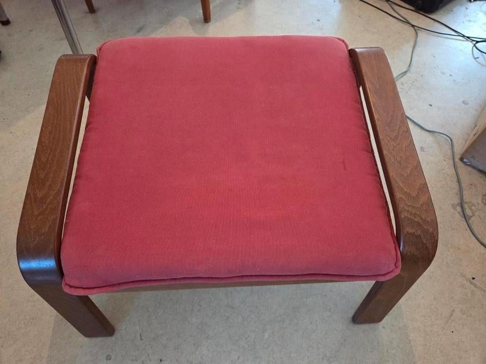 IKEA POANG voetbank., Ophalen, Zo goed als nieuw