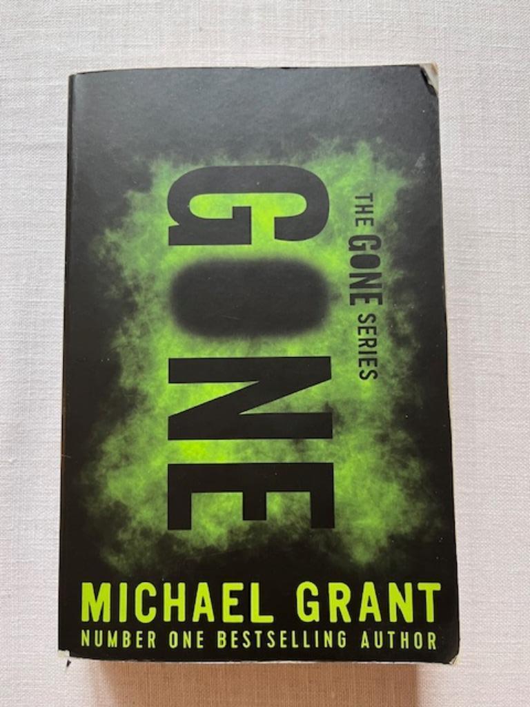 Gone - Michael Grant, Boeken, Ophalen of Verzenden, Zo goed als nieuw