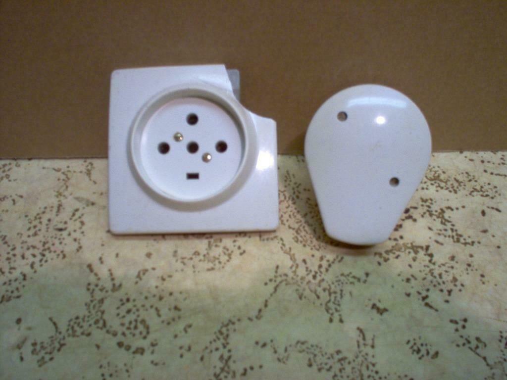 Prises de courants triphasées Prix 19 €, Bricolage & Construction, Enlèvement ou Envoi, Interrupteur