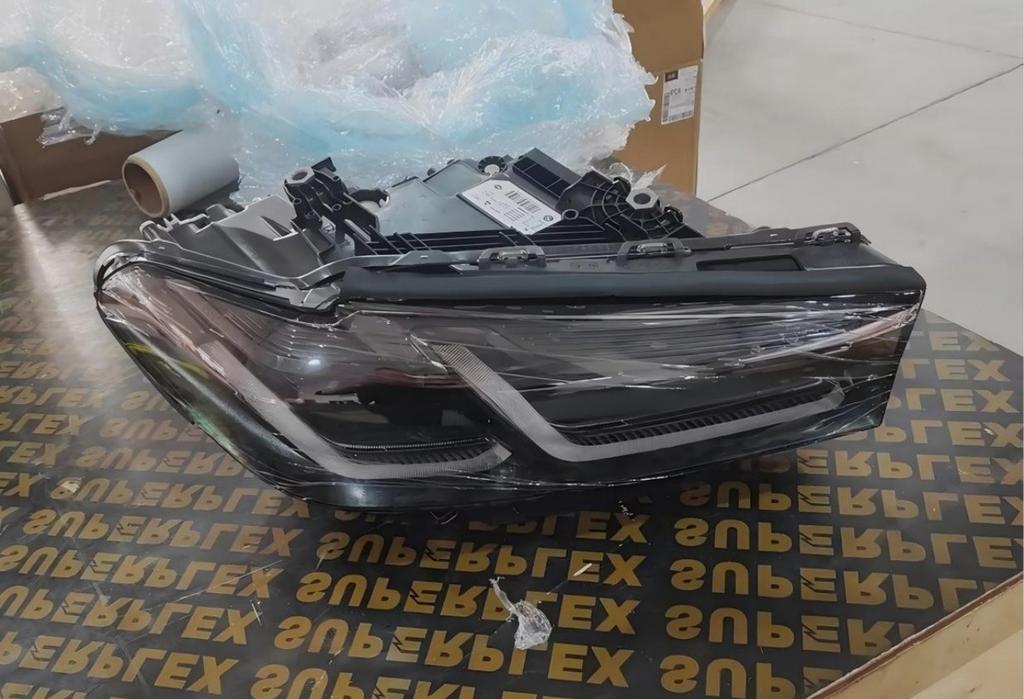2021-23 BMW 5 SERIES G30 LED Adaptive koplamp, Ophalen, Zo goed als nieuw