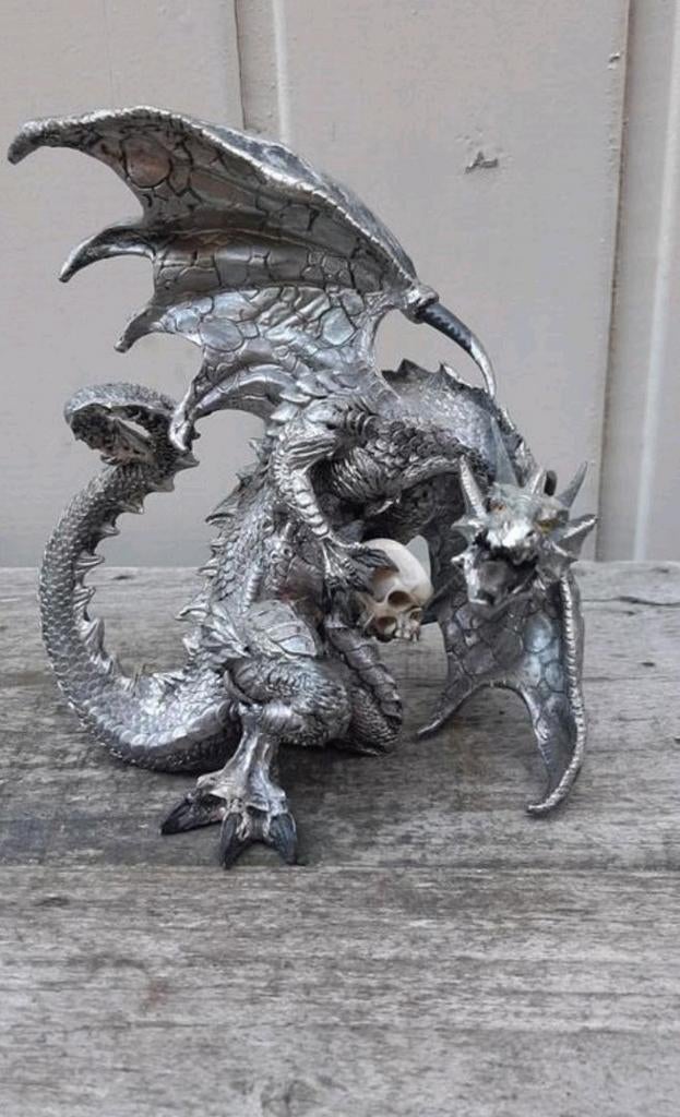 Draak met doodskop dragon The Vigulant, Ophalen of Verzenden, Zo goed als nieuw