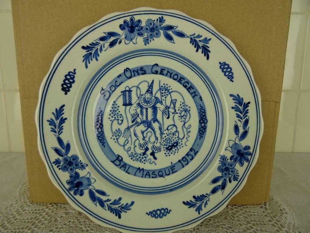 Delfts blauw bord delfts blauw wandbord 1952 curiosa kunst, Antiek en Kunst, Antiek | Wandborden en Tegels, Ophalen of Verzenden