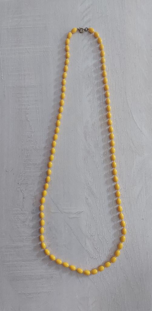 Collier jaune, Bijoux, Sacs & Beauté, Colliers, Utilisé, Synthétique, Jaune, Enlèvement